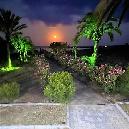 Paradise Karpaz & Restaurant * Rizokarpaso