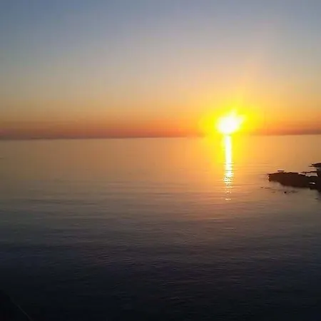 Paradise Karpaz & Restaurant Vendégház