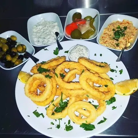 Paradise Karpaz & Restaurant Pensión *