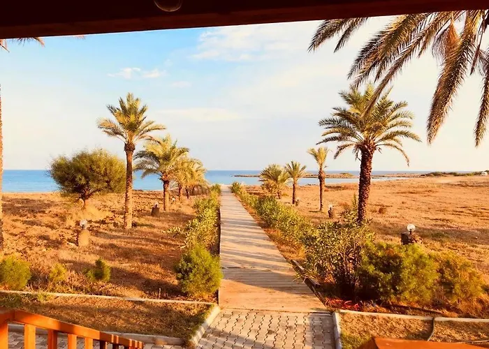 Paradise Karpaz & Restaurant Rizokarpaso